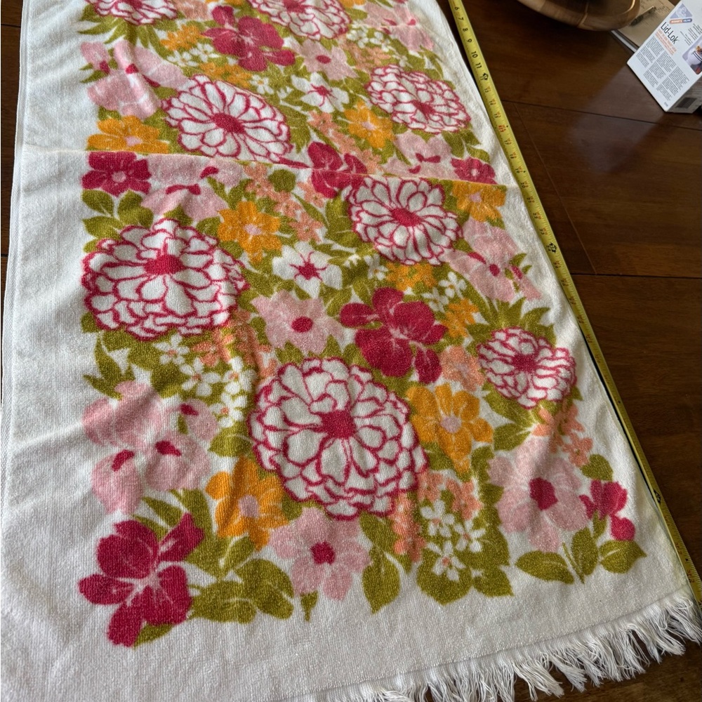 Vintage Sun Glo Floral Bath Towel Retro MCM Style Fringe Edges 100 Cotton USA - Picture 2 of 6
